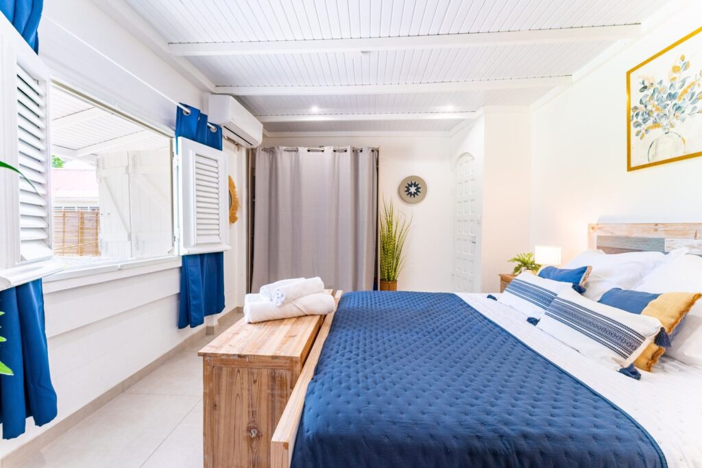 Chambre bleue 4 scaled