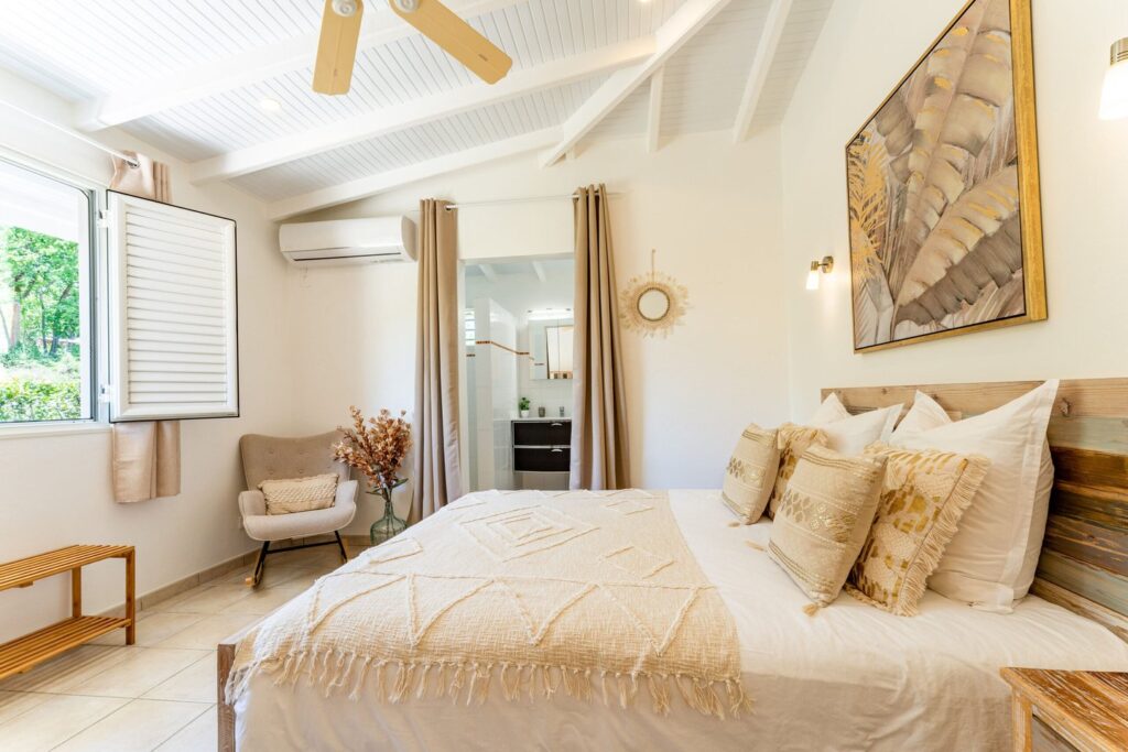 Chambre doree 2 scaled