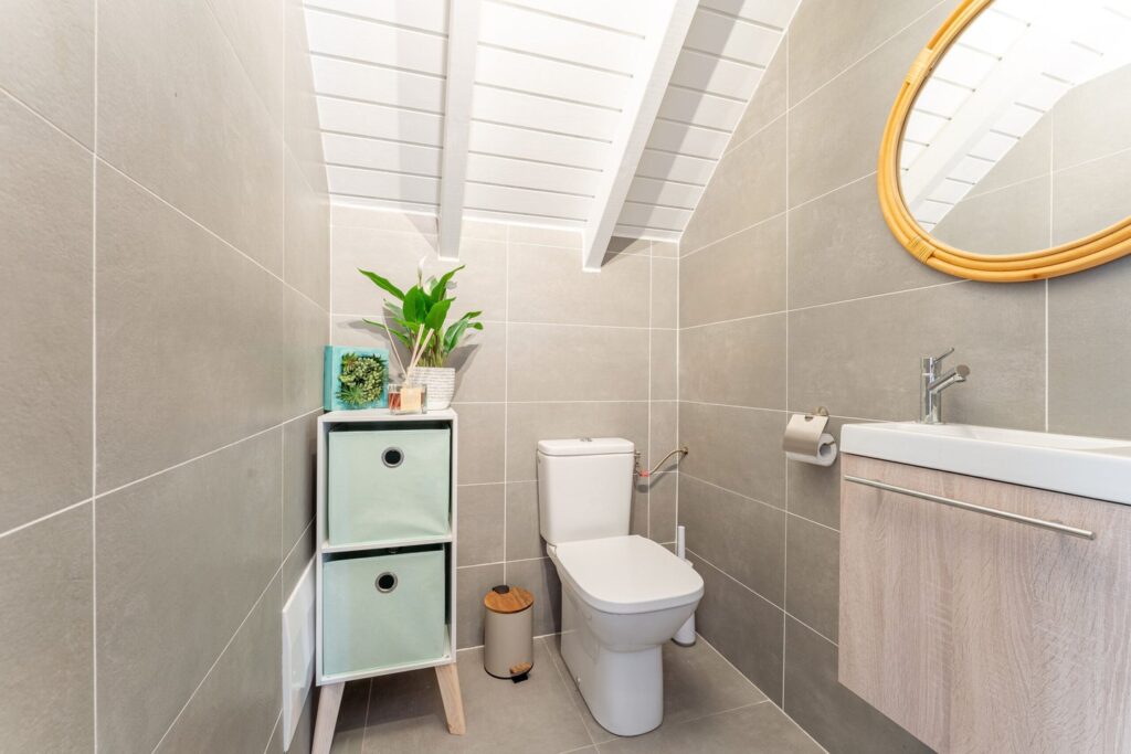 Toilette separee scaled